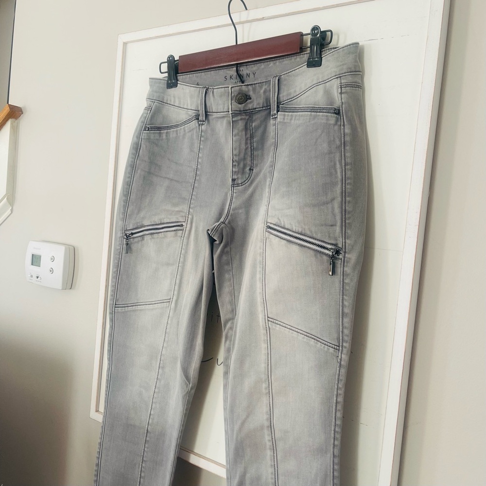 White House Black Market Gray Women Jeans - Picture 6 of 16